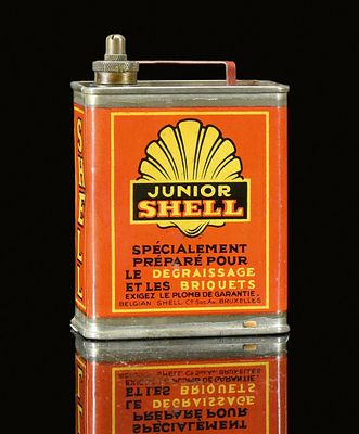 JUNIOR SHELL (1). Tin can for lighter fluid, filling capacity 0,25 l, Bruxelles/BE 1930s, H 12 