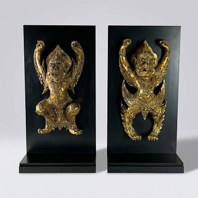 PAIR OF SOUTHEAST ASIAN GARUDA STATUES ON STANDS, 20TH C ON STANDS: 55 X 16 X 28 CM BRZONE 