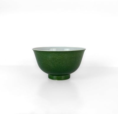 A CHINESE INCISED GREEN-GROUND DRAGON BOWL, DAOGUANG SEAL MARK AND OF THE PERIOD 6 CM H. 11.5 