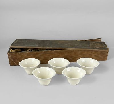 FIVE RARE CHINESE BLANC DE CHINE TEA CUPS, 18TH CENTURY EACH 4 CM HIGH GOOD CONDITION