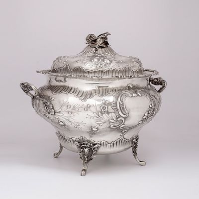 SILVER TUREEN, SCHLEISNER & SOHNE, HANAU, 19TH C. SILVER TUREEN, SCHLEISNER &amp; SOHNE, HANAU 
