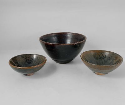 A RARE CHINESE 'CIZHOU'BLACK-GLAZED TEA BOWL, AND TWO SMALL 'JIAN'TEA BOWL, SONG-YUAN DYNASTY. A 