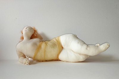 Ira Reichwarger (Russian - Israeli, 1951-2001) - Reclining model, Cotton wool, nylon socks and 
