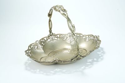 EARLY 20TH CENTURY ART NOUVEAU-STYLE SILVER-PLATED FLOWER BASKET WITH DRAGONFLY AND FLORAL PATTERNS,