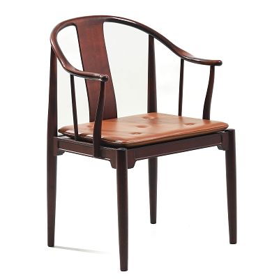 FRITZ HANSEN "CHINA CHAIR" BY HANS J. WEGNER. Dimensions 17 1/4 x 19 5/8 x 31 7/8 in (44 x 50 x 