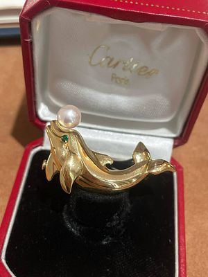 18K GOLD CARTIER DOLPHIN BROOCH. Classic Animal collection with natural Akoya pearls and 