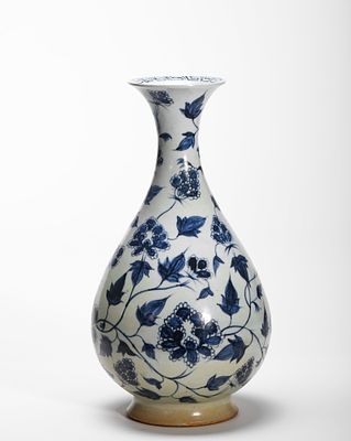 YUAN DYNASTY BLUE AND WHITE JADE VASE WITH ENTWINED FLORAL PATTERNS. H:27cmW:15cmWeight:700g 