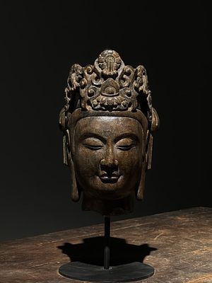 NORTHERN QI STONE GUANYIN BUDDHA HEAD. H:33cm Condition: ALL SOLD AS IS, NO RETURN Condition: 