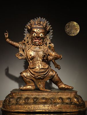 BRONZE GILDED VAJRAPANI STATUE FROM THE MING DYNASTY. WEIGHT:28300G, H:67CML:56CMW:30CM 