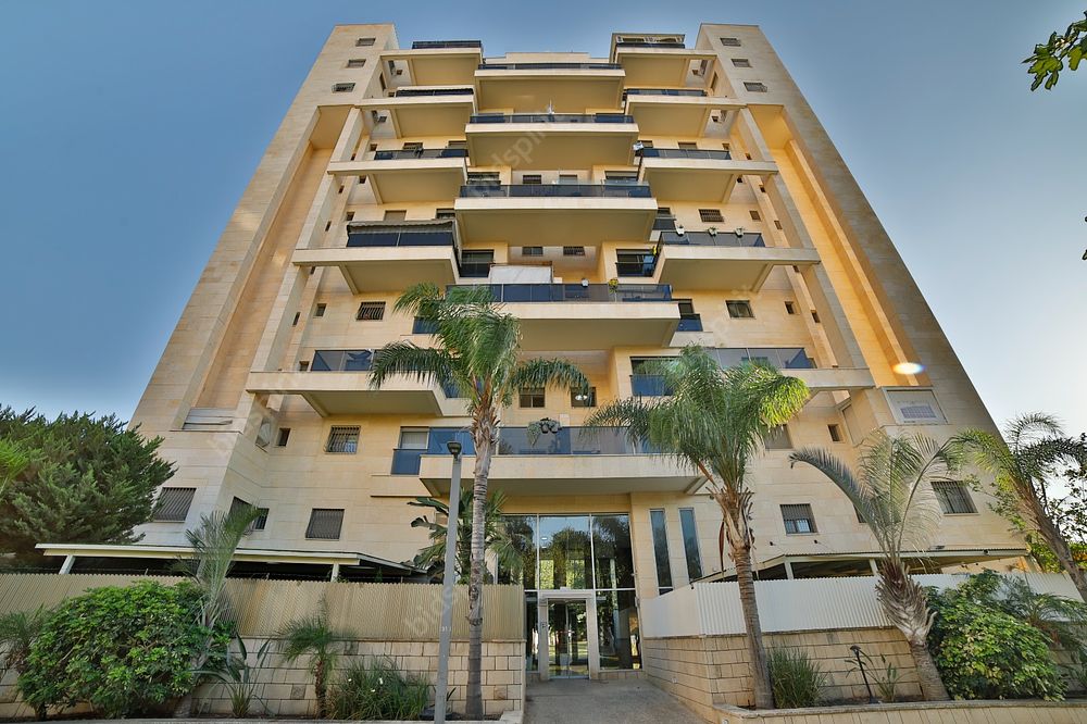 יעקב ח'לול | משרד עורכי דין | ההתמחרות אינטרנטית - בית בחולון‎ מכונס נכסים