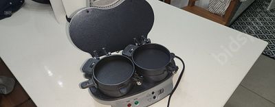 מכשיר להכנת טוסטים Hamilton Beach. Hamilton Beach מכשיר להכנת שני כריכים לארוחת בוקר, עם טיימר 