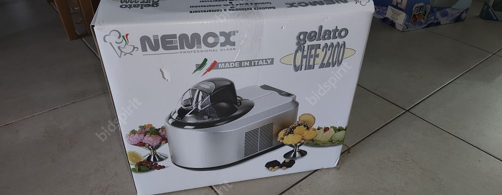 מכונת גלידה nemox chef 2200, הייתה בשימוש פעמים בודדות (5-10) 
עובדת, תקינה, ללא אחריות. 
מכונה 