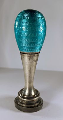 Печать с изображением двух гербов — Ланских и В.Честнокова (?) — под дворянскими коронами. 