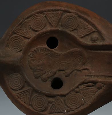 Late Roman / Christian oil lamp depicting a lion, Type Bussi&egrave;re E IX 31 - Atlante X A1 a. ITEM: 
