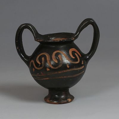 Greek nestoris. ITEM: Nestoris MATERIAL: Pottery, Xenon-ware CULTURE: Greek PERIOD: 