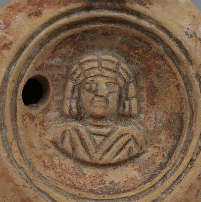 Oil lamp depicting a bust, Type Bussière D II 1. ITEM: Oil lamp depicting a bust, Type 