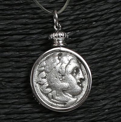 Modern pendant with Alexander the Great Drachm. ITEM: Pendant with Alexander the Great Drachm. 