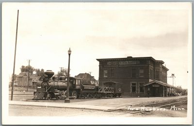 TWO HARBORS MN RAILROAD STATION RAILWAY DEPOT VINTAGE REAL PHOTO POSTCARD RPPCДВУХ ГАВАНЕЙ, МН