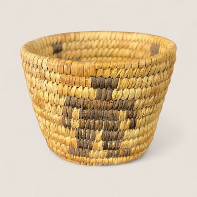 Small Figural Popago (Tohono O'odham) Basket. Measuring 3 1/4 inches tall, in good condition.