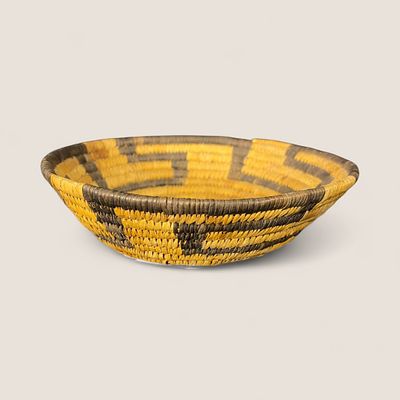 Fine Popago (Tohono O'odham) Basketry Bowl. Measuring approx 8 1/4 x 2 1/4 inches.