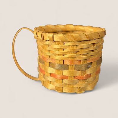 Signed Miniature Ho-Chunk Basket Cup. Measuring a finger sized 2 inches tall, in good condition. 