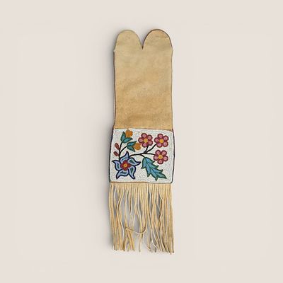 Great Lakes Native American Pipe/Tobacco Bag. Circa first half 20th century, a Great Lakes 
