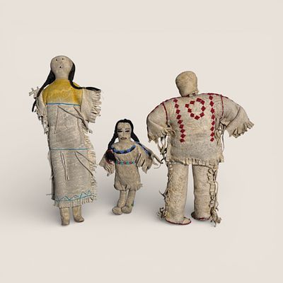 Collection of 3 Native American Dolls. (1) The smallest doll, beaded, measuring approx 9 inches 