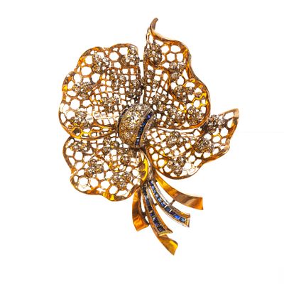 Prendedor en oro 18 K, diamantes y zafiros - Prendedor en oro 18 K amarillo y blanco esculturado 